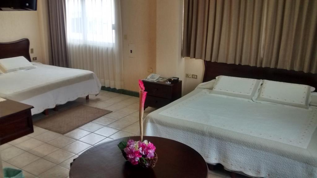 פפנטלה דה אולרטה Hotel Tajin מראה חיצוני תמונה