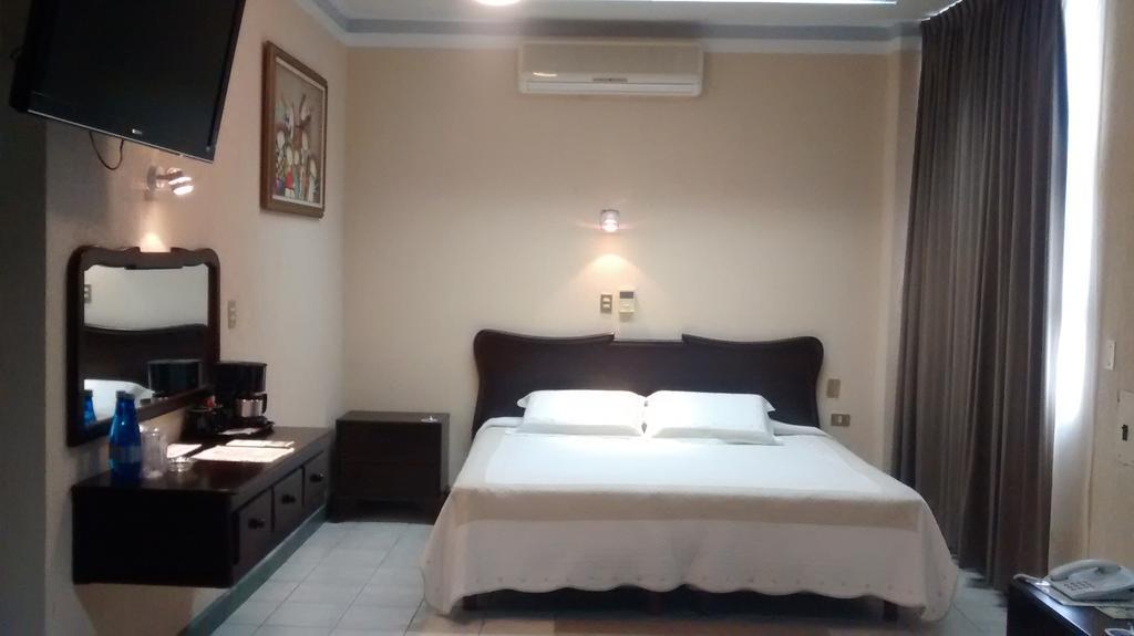 פפנטלה דה אולרטה Hotel Tajin מראה חיצוני תמונה