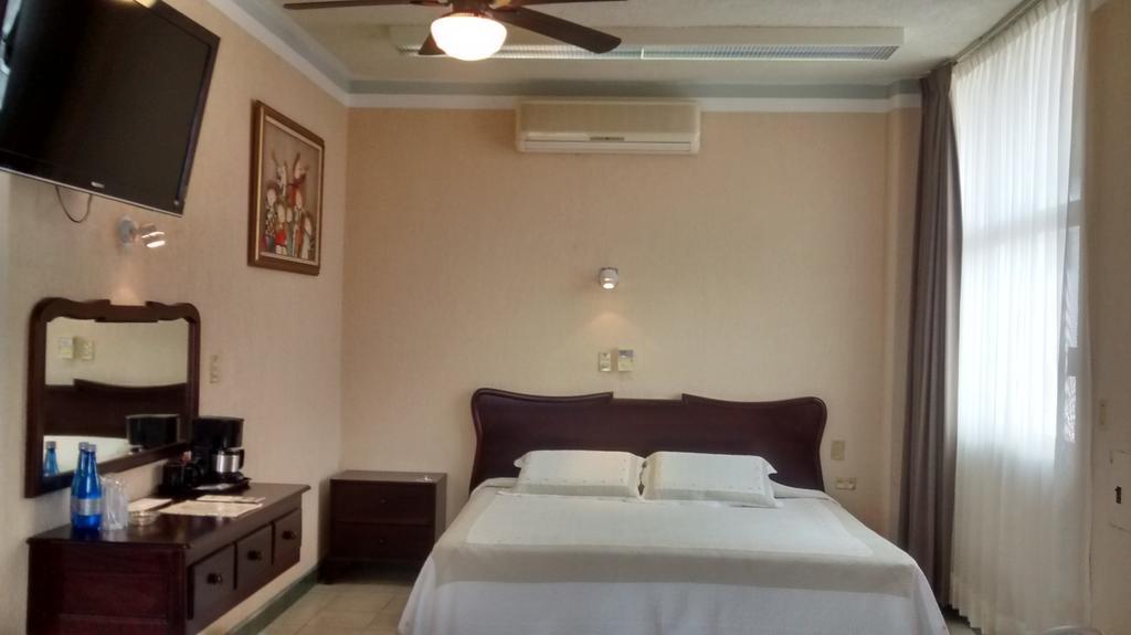 פפנטלה דה אולרטה Hotel Tajin מראה חיצוני תמונה
